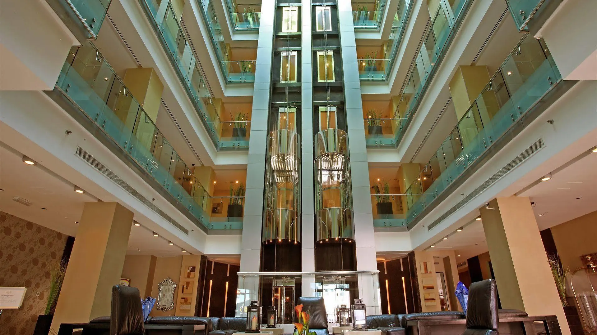 Royal Ascot Hotel Apartment - Kirklees 2 Dubai United Arab Emirates