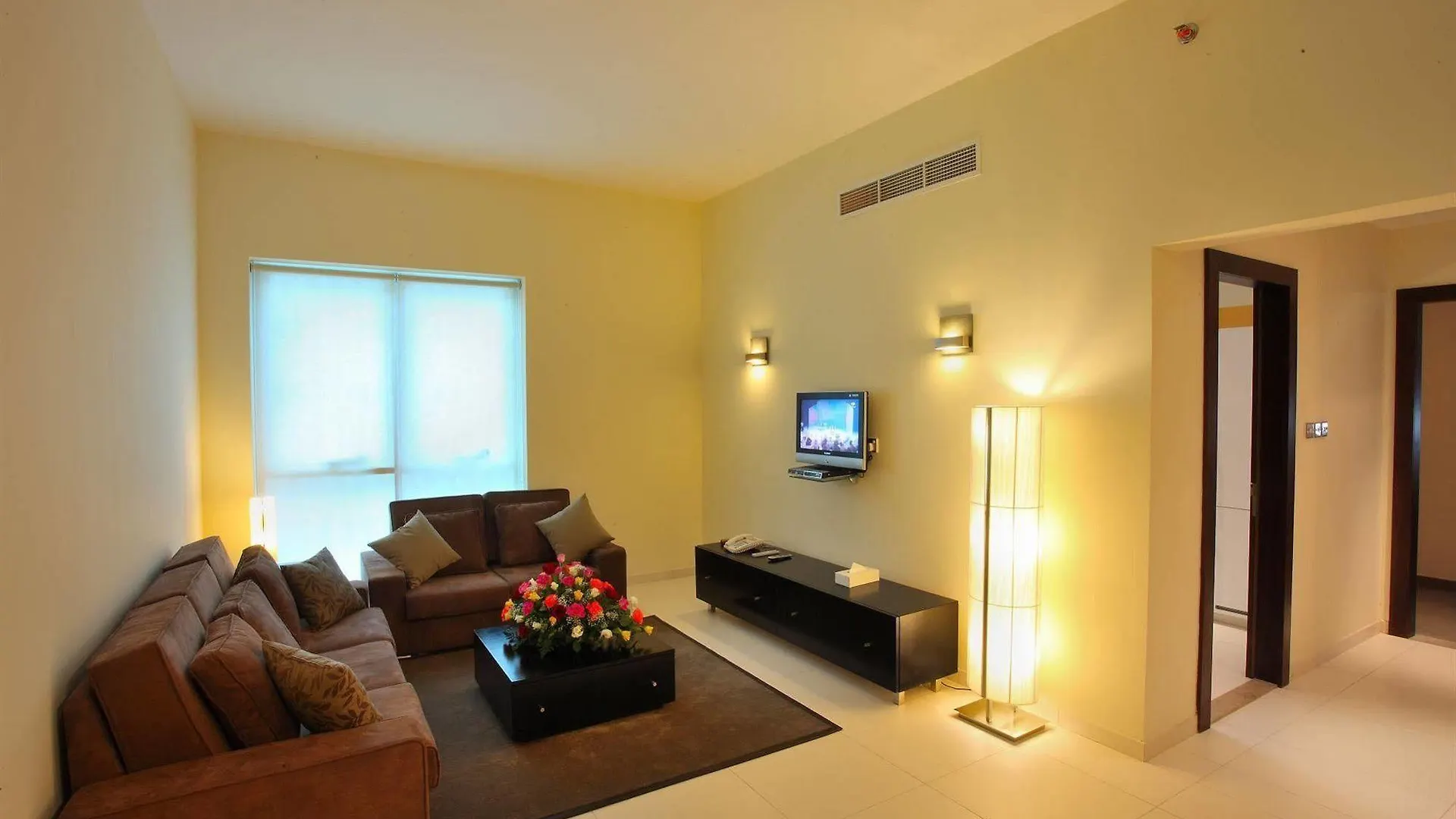 Royal Ascot Hotel Apartment - Kirklees 2 Dubai 4*,