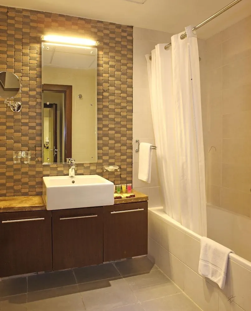Royal Ascot Hotel Apartment - Kirklees 2 Dubai 4*,