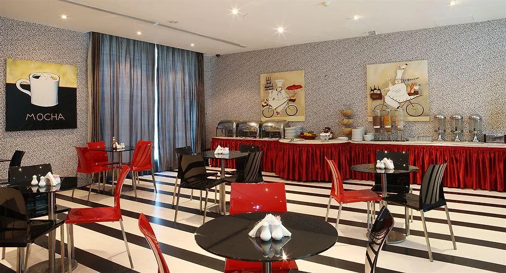 Royal Ascot Hotel Apartment - Kirklees 2 Dubai United Arab Emirates