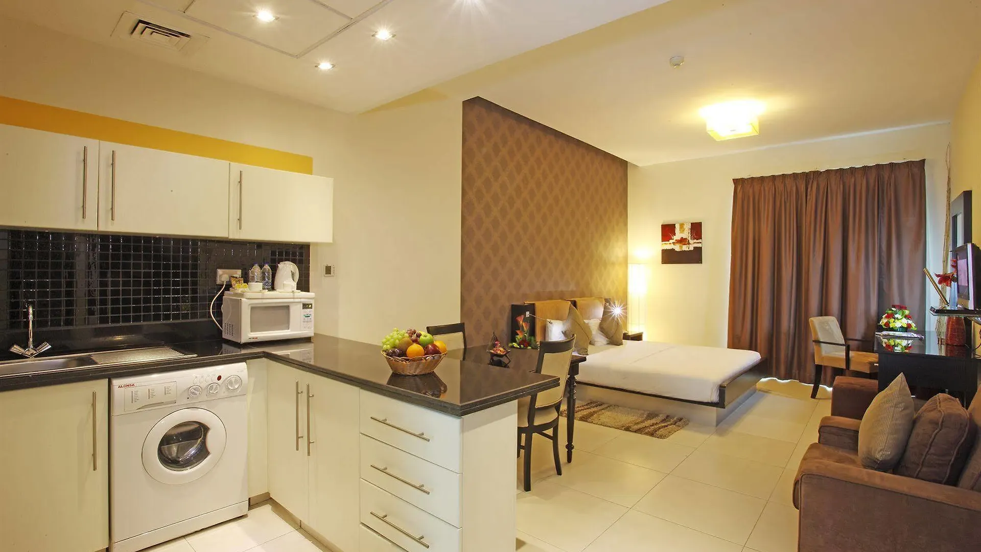 Royal Ascot Hotel Apartment - Kirklees 2 Dubai 4*,