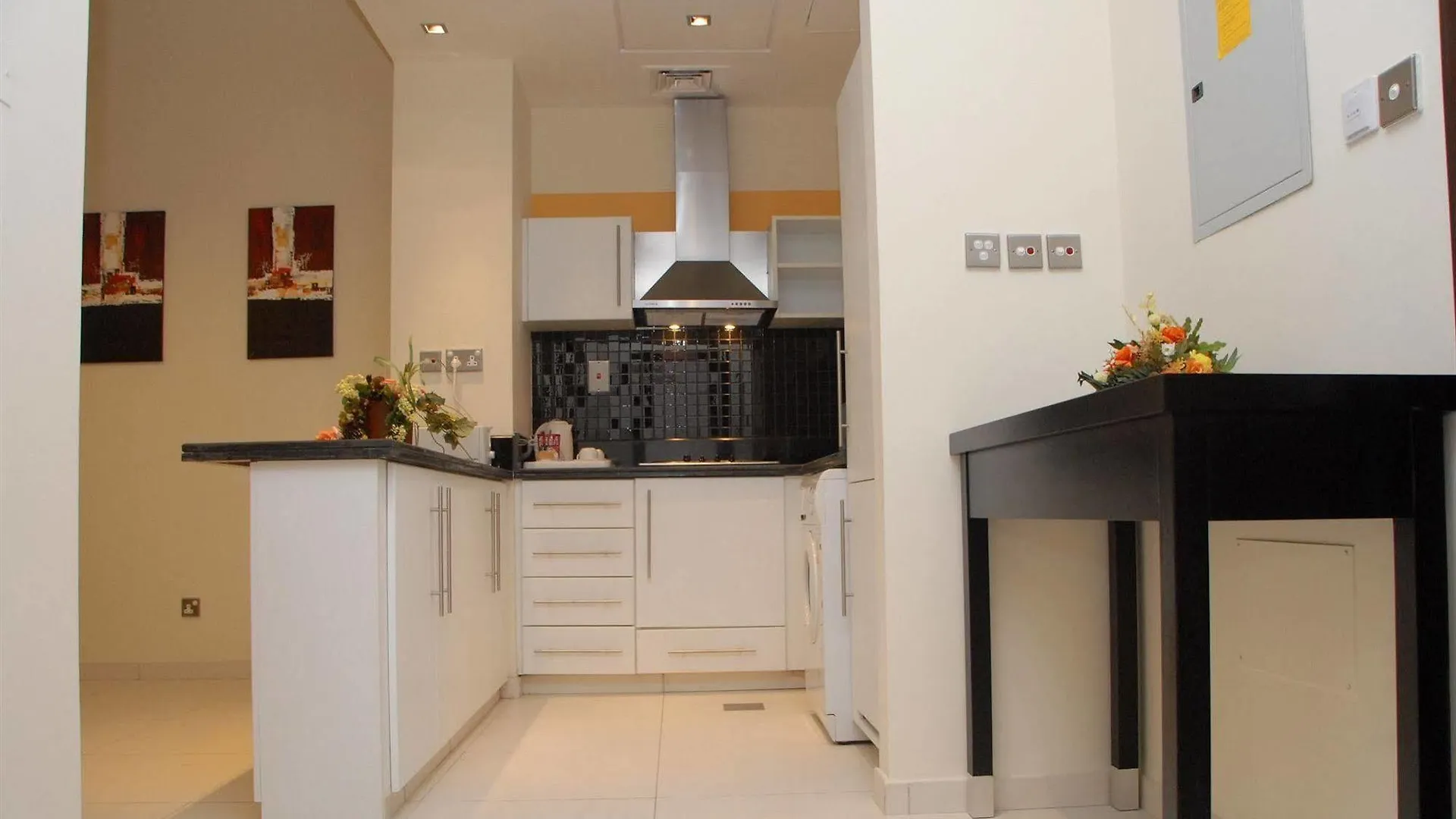 Royal Ascot Hotel Apartment - Kirklees 2 Dubai